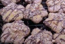 almond meringue cookies