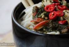 Asian-nspired Vegetable Noodle Bowl