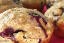 berry oatmeal muffins