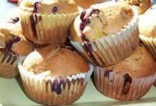 blueberry peach muffins