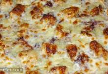 Brie Cranberry and Chicken Pizza
