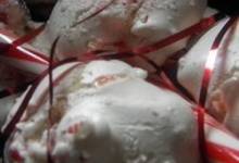 chocolate chip candy cane meringue cookies