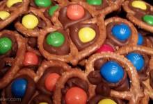 chocolate pretzel treats