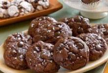 chocolate truffle cookies with sea salt