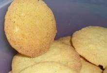 cornmeal coconut cookies