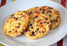 cranberry-orange shortbread cookies with apricots