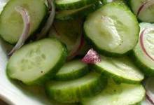 crisp marinated cucumbers