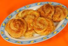 cypriot tahini pies with orange flavor