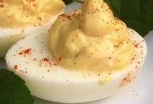 Deviled Eggs with Zip