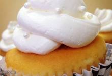 easiest, most delicious meringue buttercream