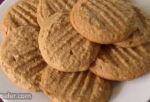 Easy Whole Wheat Peanut Butter Cookies