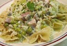 Farfalle with Ham and Peas