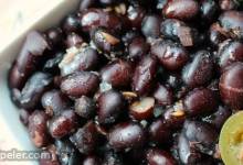 Feijao Na Pressao (Brazilian Black Beans in the Pressure Cooker)