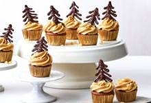 ghirardelli mini gingerbread-chocolate chip cupcakes with molasses buttercream