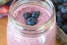 healthy blueberry breakfast smoothie