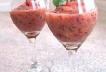 mint and fruit smoothie