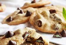 nestle&#174; toll house&#174; mint filled delightfulls&#8482; chocolate chip cookies