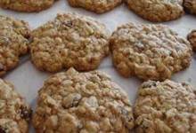oatmeal raisin cookies x