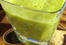orange-pear green smoothie with bok choy