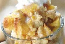 peachy bread pudding with caramel sauce