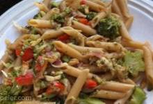 Penne with Red Pepper Sauce and Broccoli