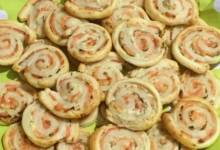 puff pastry pinwheels with smoked salmon and cream cheese
