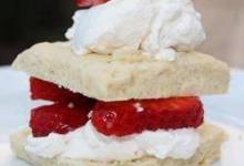 scrumptious strawberry shortcake