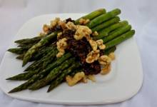 skillet asparagus with caramelized onions and walnuts