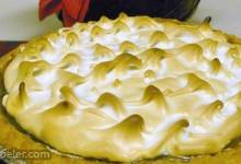 Sour Cream Raisin Pie V