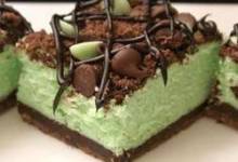 st. patrick's chocolate & mint cheesecake bars