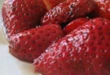 strawberries with balsamic vinegar
