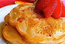 strawberry vanilla pancakes
