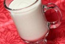 Super Easy Drinkable Fruit Yogurt Shakes