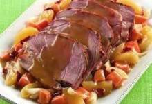 sweet and hot apple slow cooker pork